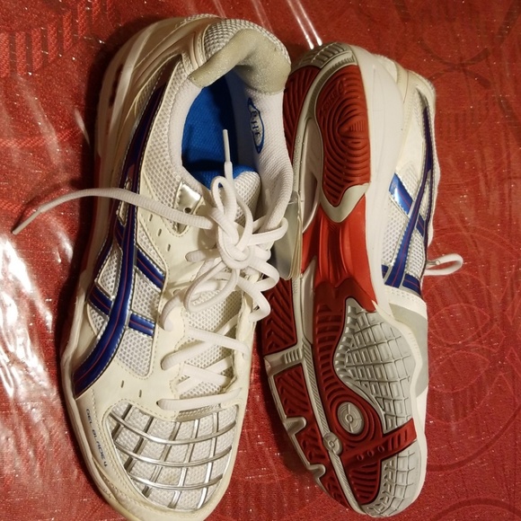 Shoe - Picture 2 of 4